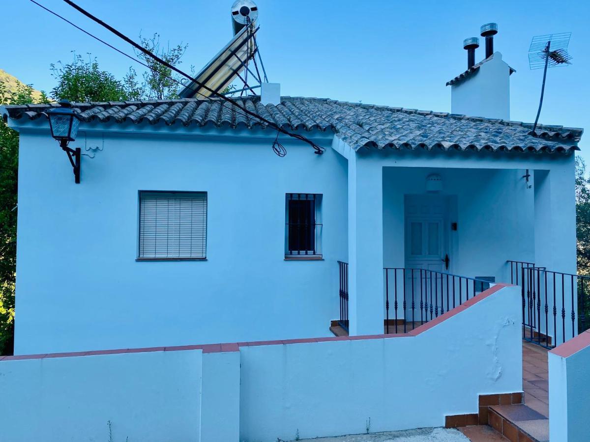 Stay Wild en Las Casitas de Huerta Arriba Benamahoma Exterior foto