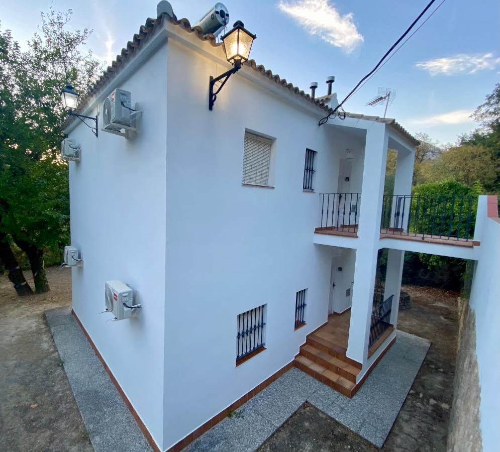 Stay Wild en Las Casitas de Huerta Arriba Benamahoma Exterior foto
